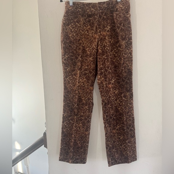 Retro Stunning PatternJones New York Country Brown Floral Velvet Pants | Size 4 - Picture 8 of 8